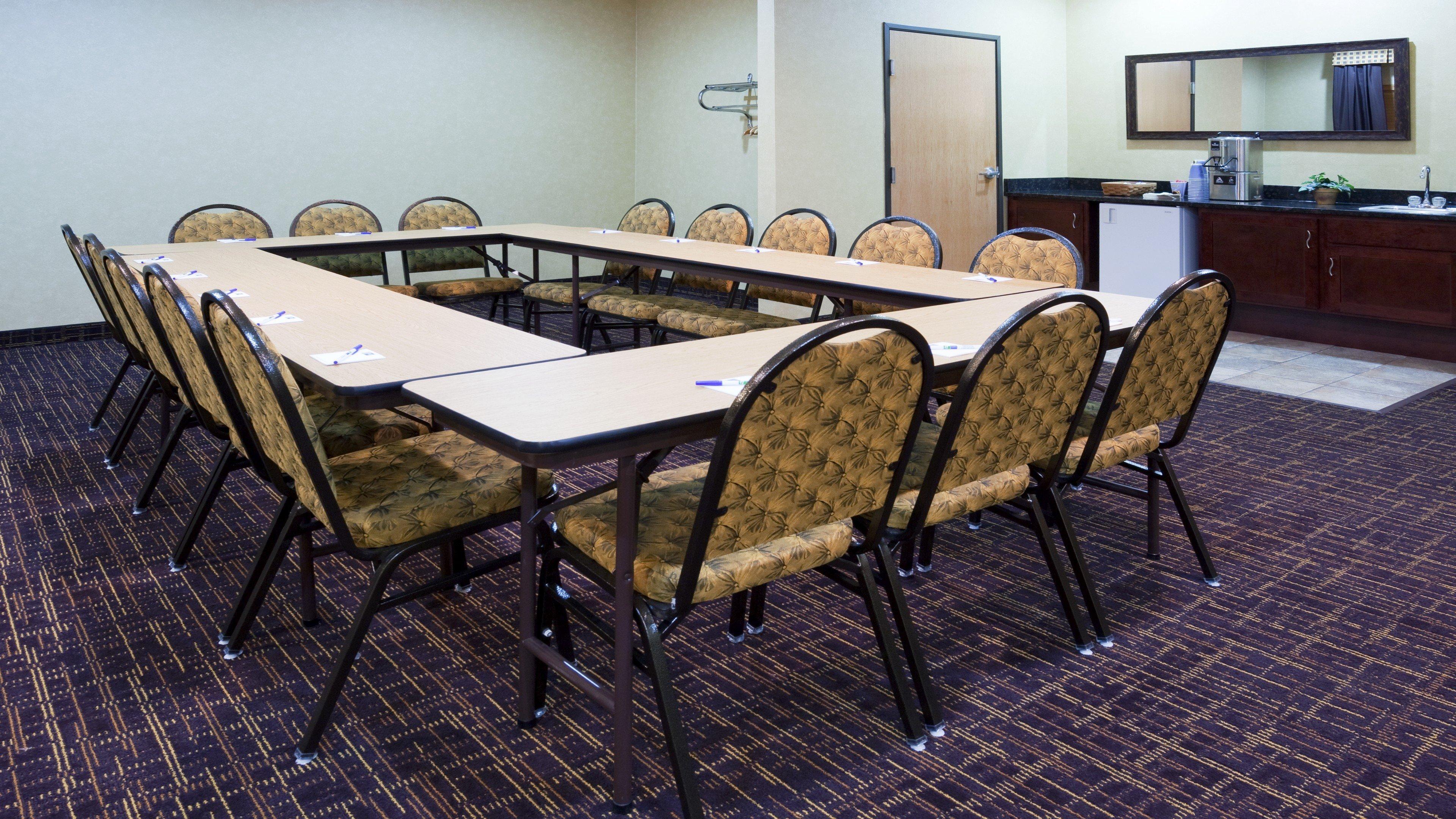 Holiday Inn Express Deforest By Ihg Ngoại thất bức ảnh