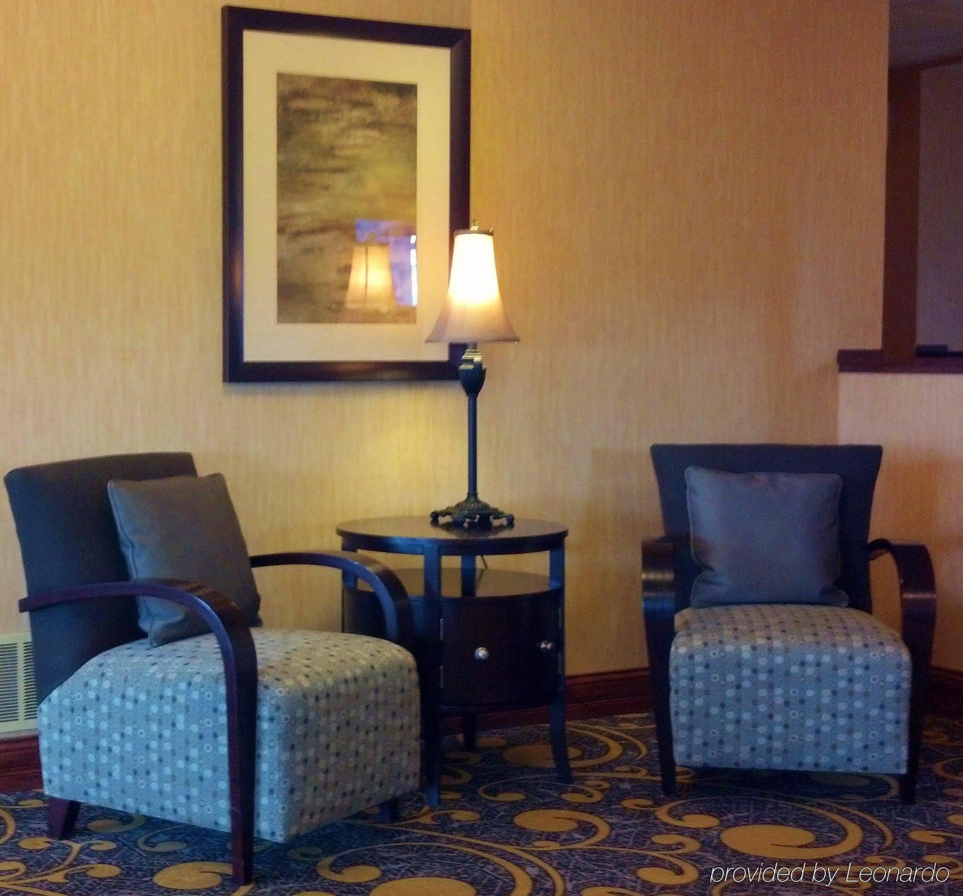 Holiday Inn Express Deforest By Ihg Ngoại thất bức ảnh